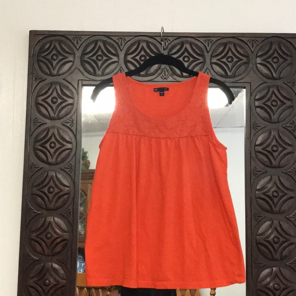 GAP Tops - Women’s sleeveless tank top
